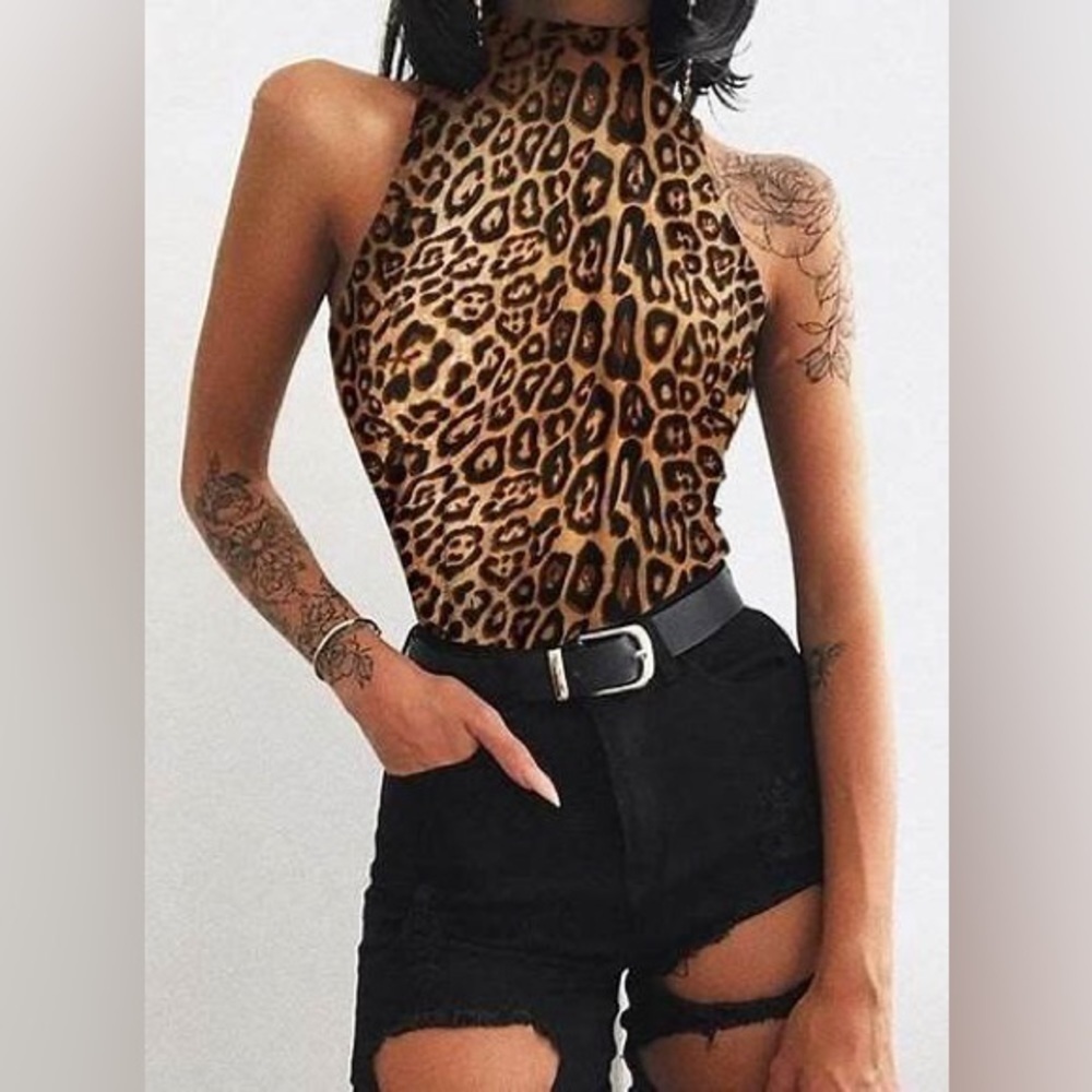 BOZZOLO Mock Neck Womens Crop Top